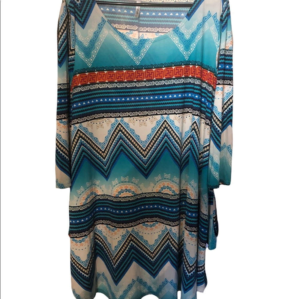 Multi Coloured Plus Size Tunic. Size 2X.
